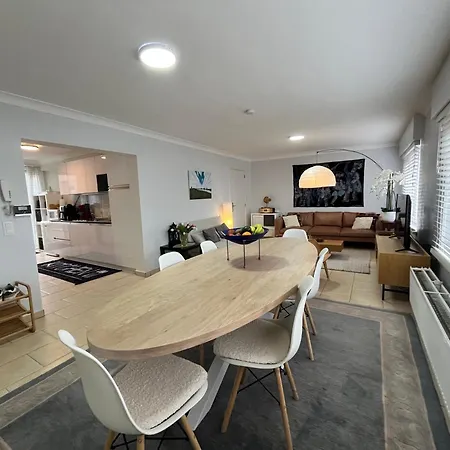 'broker' - Amazing 2 Bedroom Near The Beach * אוסטנדה