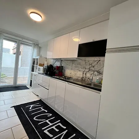 דירה 'broker' - Amazing 2 Bedroom Near The Beach *